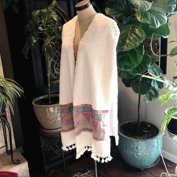 Hommage Trix Teddy Bear faux fur boho poncho - Picture 4 of 8